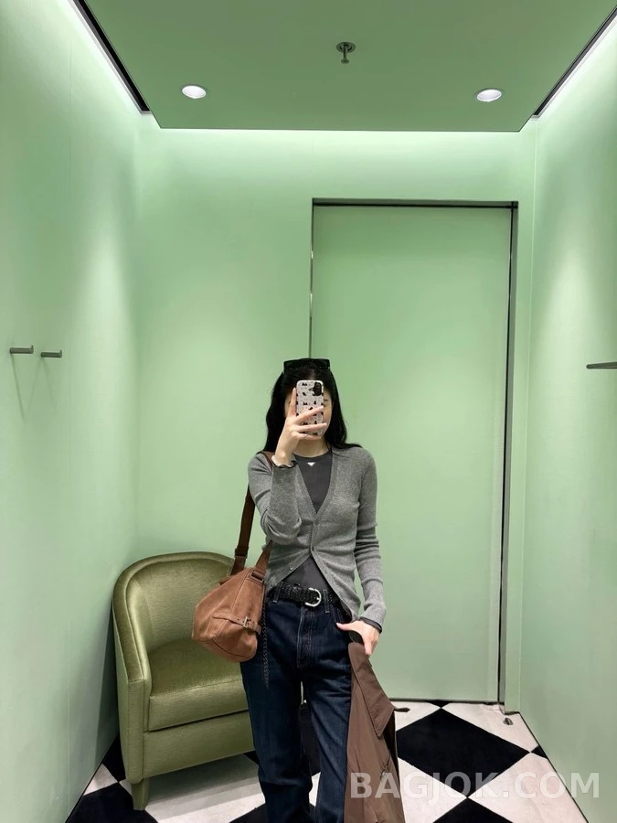 프라다 프라다 슬림핏 골지 가디건 상세 이미지