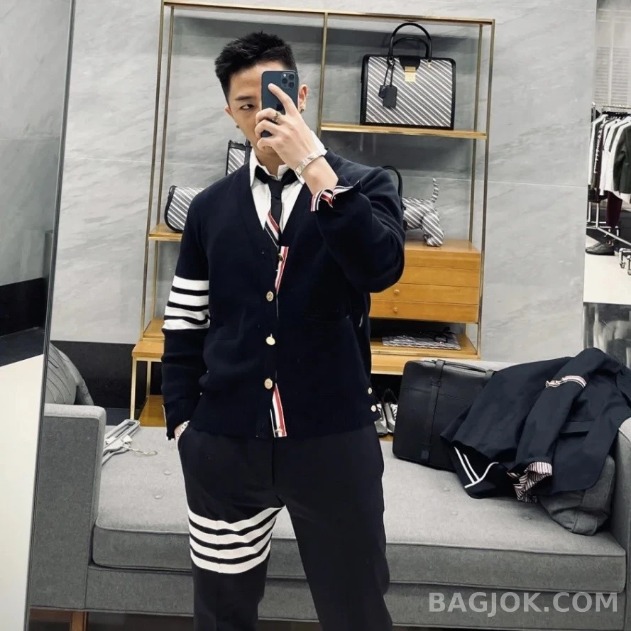 톰브라운 톰브라운 4바 스트라이프 카디건 상세 이미지