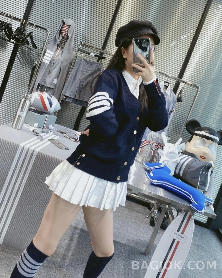 톰브라운 톰브라운 4바 스트라이프 카디건 상세 이미지