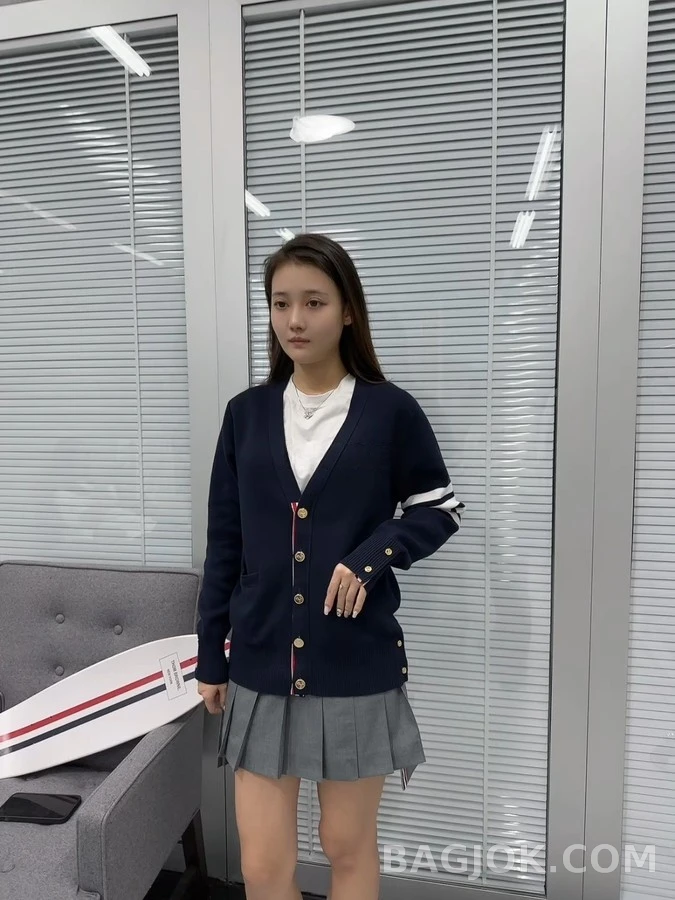 톰브라운 톰브라운 4바 스트라이프 카디건 상세 이미지