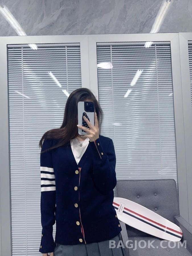 톰브라운 톰브라운 4바 스트라이프 카디건 상세 이미지