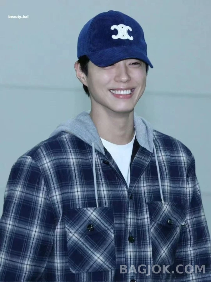 셀린느 셀린느 체크 캐시미어 후드 셔츠 상세 이미지
