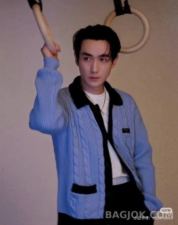 루이비통 루이비통 배색 꽈배기 가디건 상세 이미지