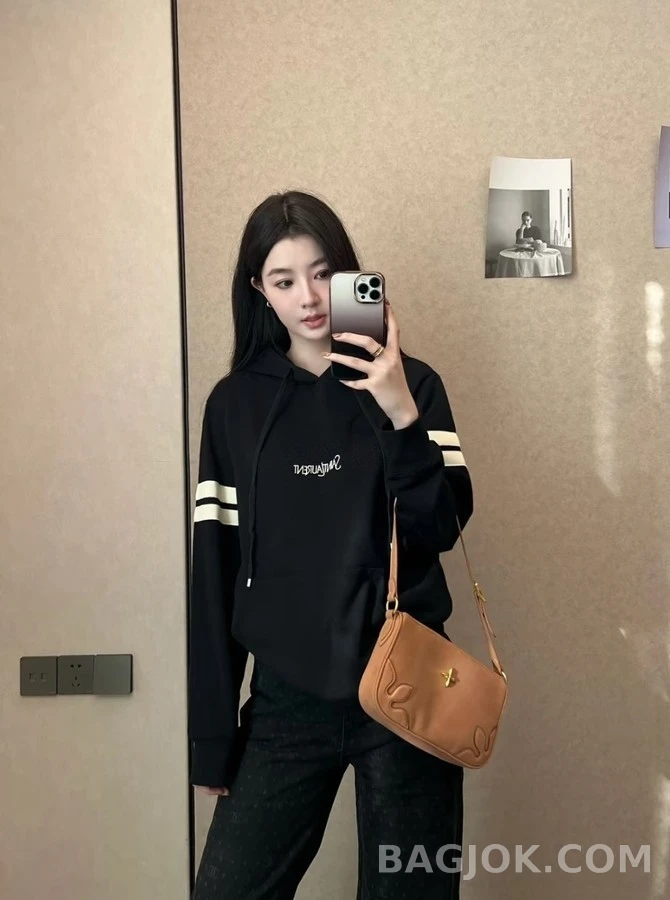 생로랑 세인트로랑 스트라이프 자수 후드티 상세 이미지
