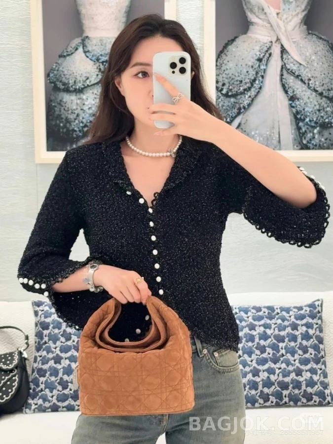 디올 디올 스펙클 하이넥 진주 버튼 가디건 상세 이미지