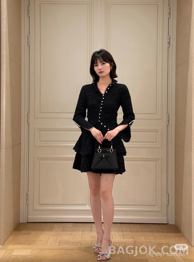 디올 디올 스펙클 하이넥 진주 버튼 가디건 상세 이미지