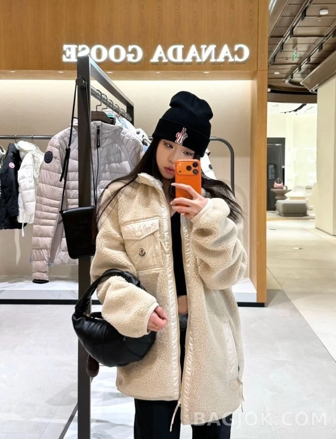 몽클레어 몽클레어 로고 테디 플리스 집업 맨투맨 상세 이미지