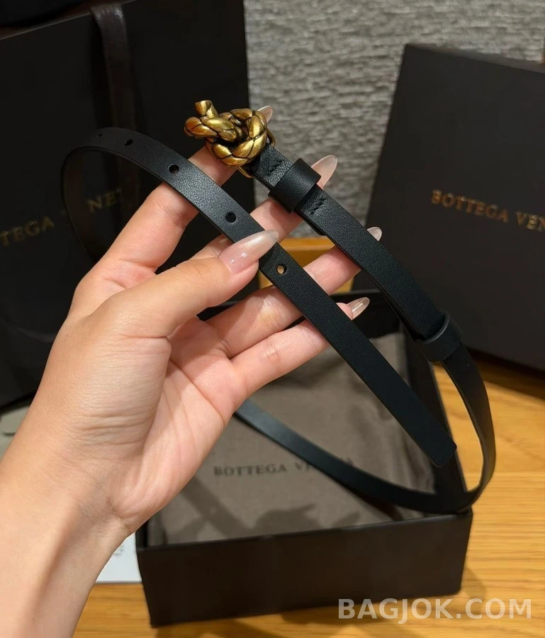 보테가베네타 보테가 베네타 매듭 벨트 상세 이미지