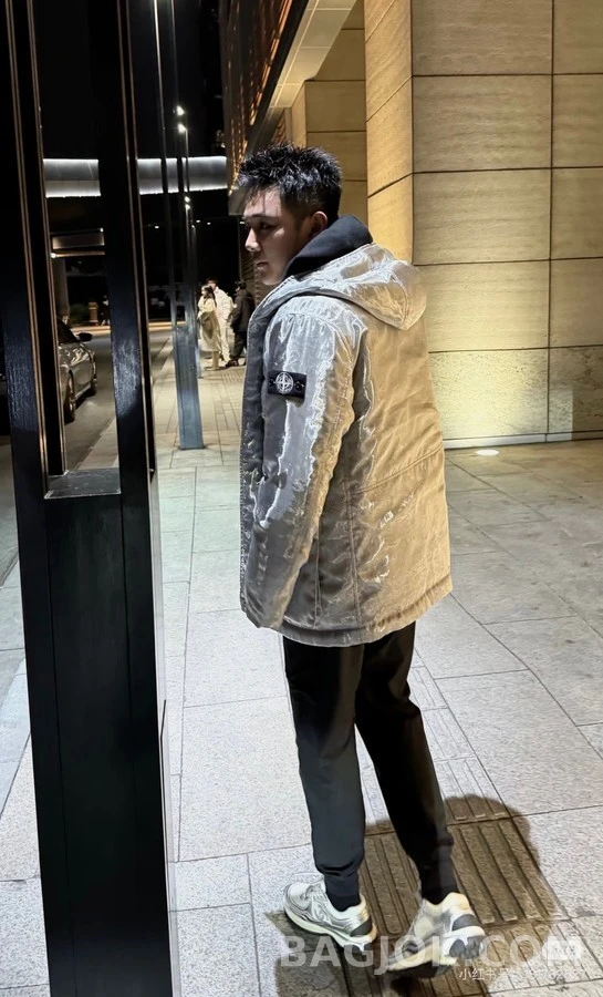 샤넬 샤넬 메탈릭 배색 스니커즈 상세 이미지