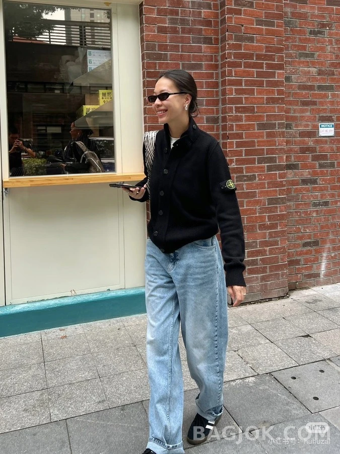 스톤아일랜드 스톤 아일랜드 소매 패치 가디건 상세 이미지