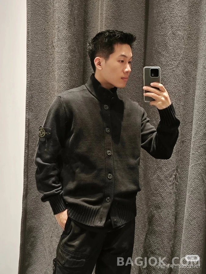 스톤아일랜드 스톤 아일랜드 소매 패치 가디건 상세 이미지