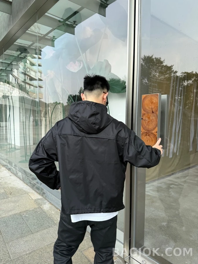 프라다 프라다 삼각 로고 후드 집업 자켓 상세 이미지