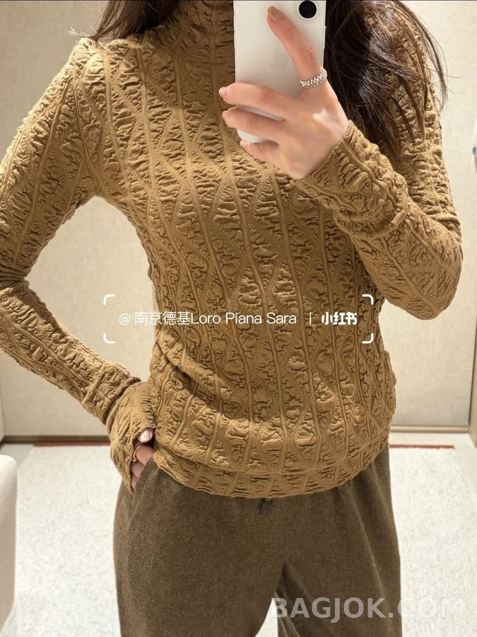 로로피아나 로로피아나 다이아몬드 텍스처 터틀넥 긴팔 티셔츠 상세 이미지