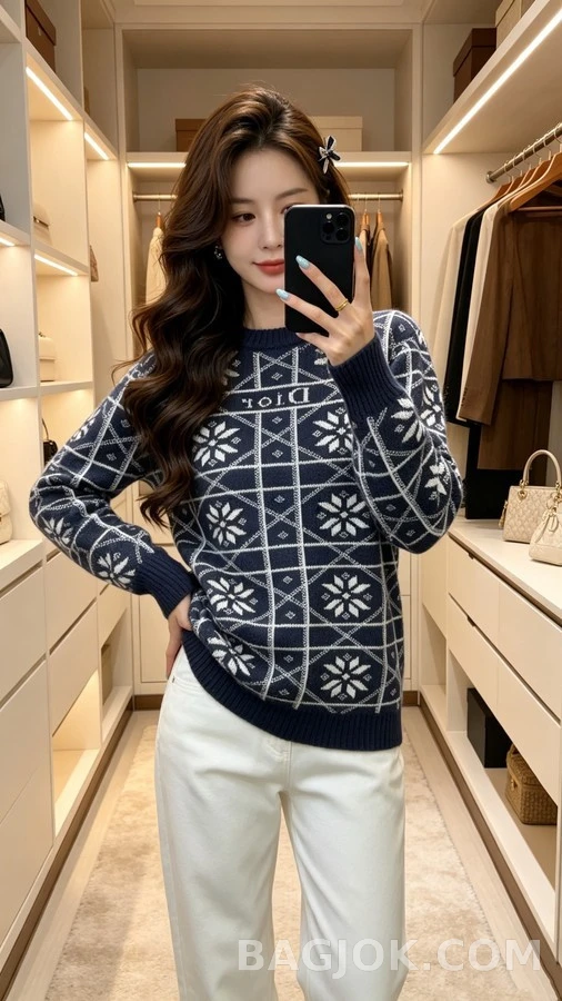 디올 디올 눈꽃 자카드 라운드넥 니트 상세 이미지