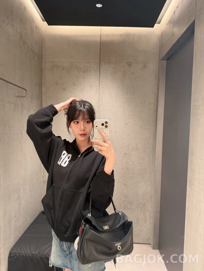 발렌시아가 발렌시아가 테이프 레터링 후드 집업 상세 이미지