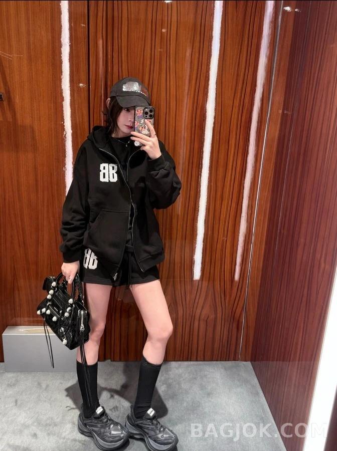 발렌시아가 발렌시아가 테이프 레터링 후드 집업 상세 이미지