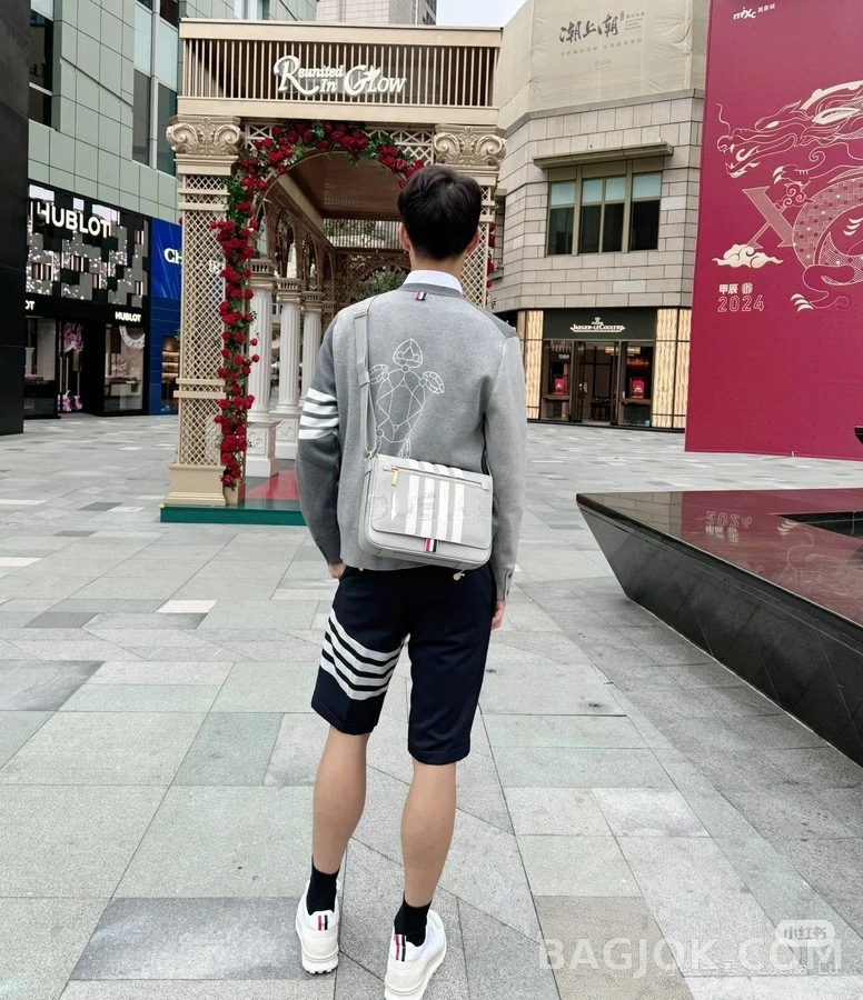 톰브라운 톰브라운 포바 거북이 자수 니트 가디건 상세 이미지