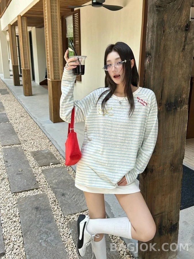 셀린느 셀린느 스트라이프 16호 닻 자수 긴팔 티셔츠 상세 이미지
