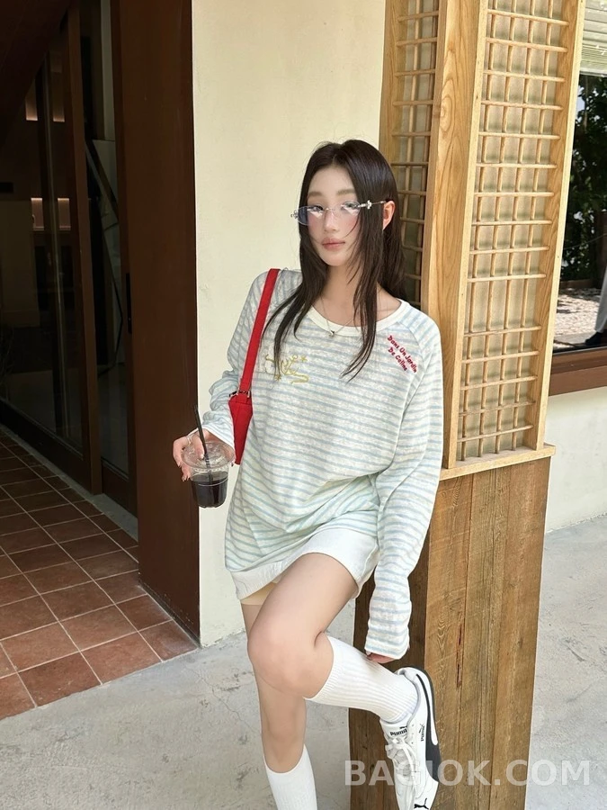셀린느 셀린느 스트라이프 16호 닻 자수 긴팔 티셔츠 상세 이미지