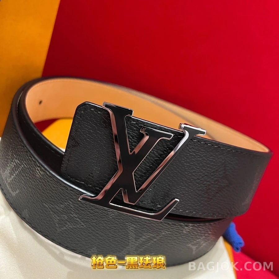 루이비통 루이비통 모노그램 3D 이니셜 벨트 상세 이미지