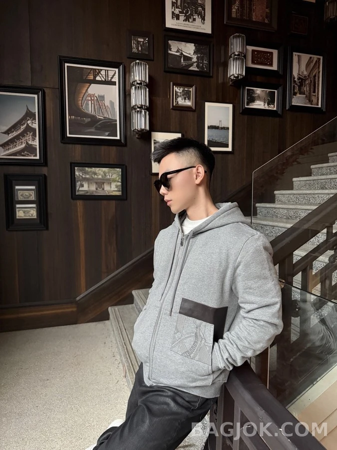에르메스 에르메스 자수 가죽 패치 후드 집업 상세 이미지