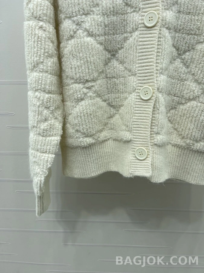 디올 디올 숄칼라 백 그래픽 퀼팅 가디건 상세 이미지