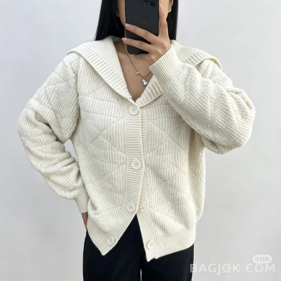 디올 디올 숄칼라 백 그래픽 퀼팅 가디건 상세 이미지