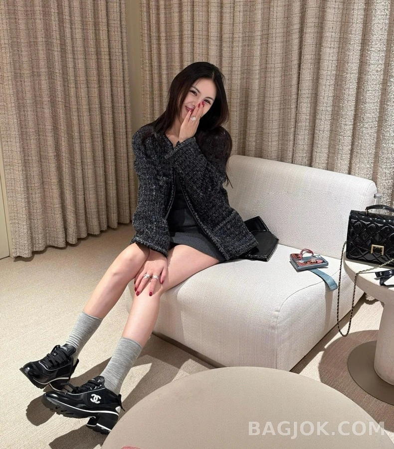 샤넬 샤넬 Double C 로고 청키 스니커즈 상세 이미지