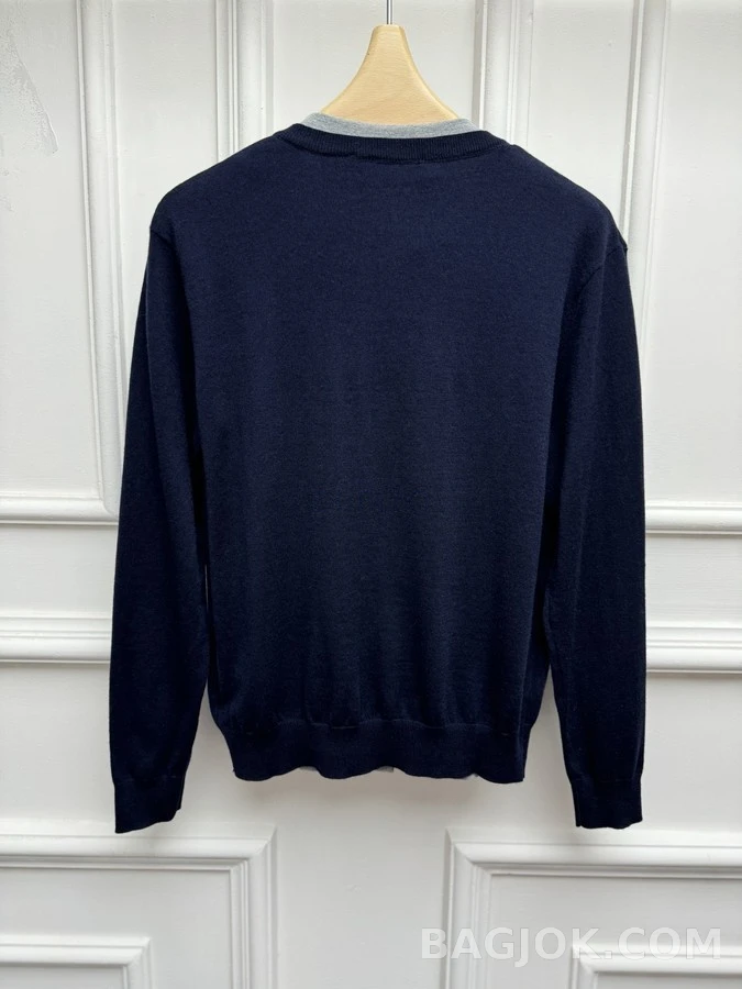 미우미우 미우미우 레터링 페이크 레이어드 가디건 상세 이미지
