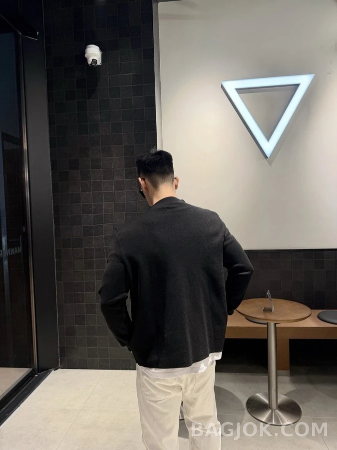 디올 디올 로고 집업 가디건 상세 이미지