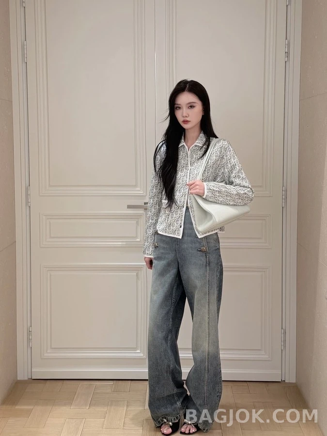 디올 디올 모노그램 자카드 카라 가디건 상세 이미지