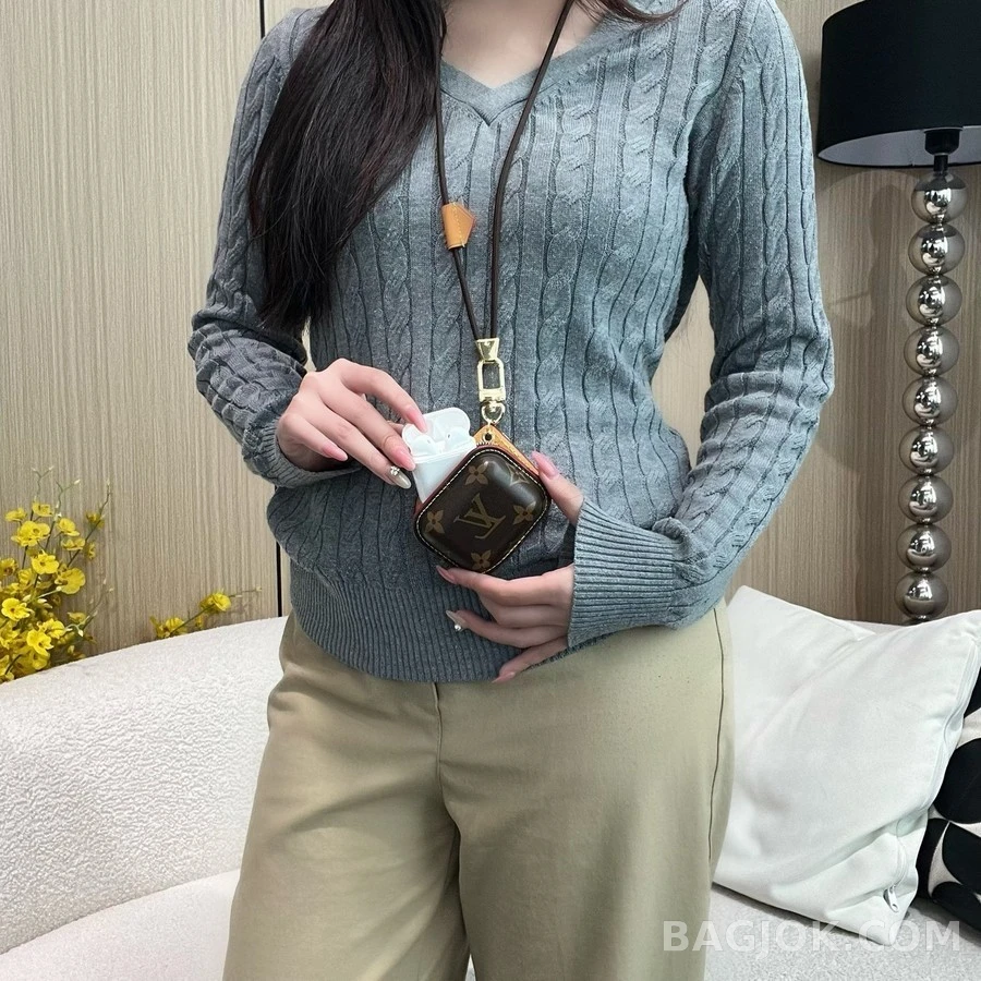 루이비통 루이비통 튠 이어폰 케이스 겸 키링 상세 이미지