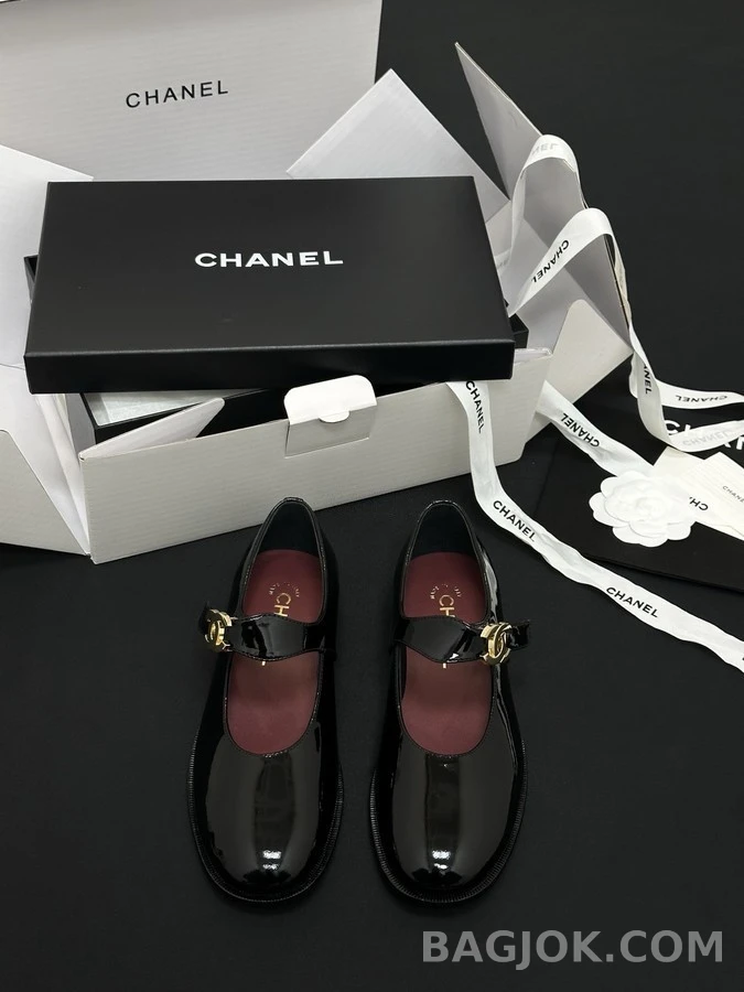샤넬 샤넬 더블 C 에나멜 메리제인 슈즈 상세 이미지