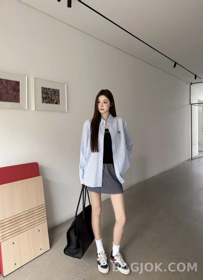 미우미우 미우미우 로고 체크 셔츠 스카이블루 상세 이미지