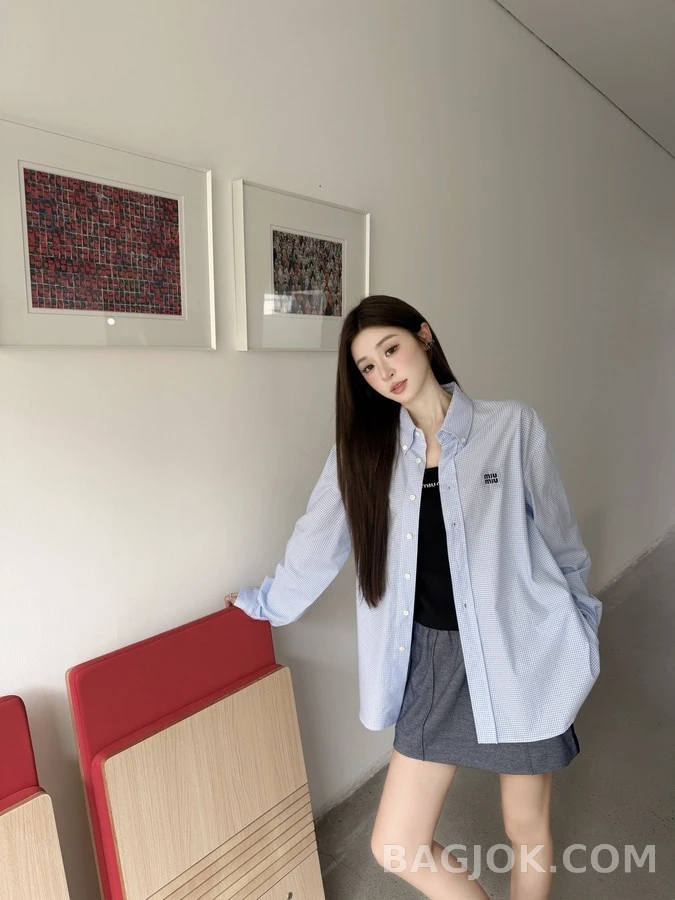 미우미우 미우미우 로고 체크 셔츠 스카이블루 상세 이미지