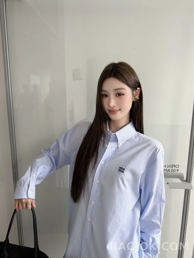 미우미우 미우미우 로고 체크 셔츠 스카이블루 상세 이미지