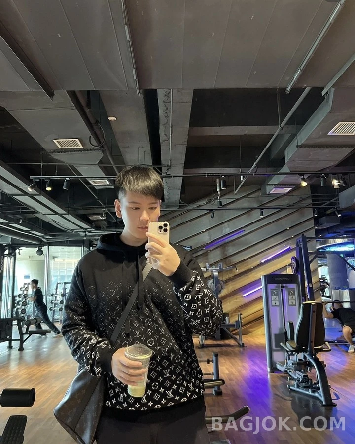 루이비통 루이비통 모노그램 그라디언트 후드 상세 이미지