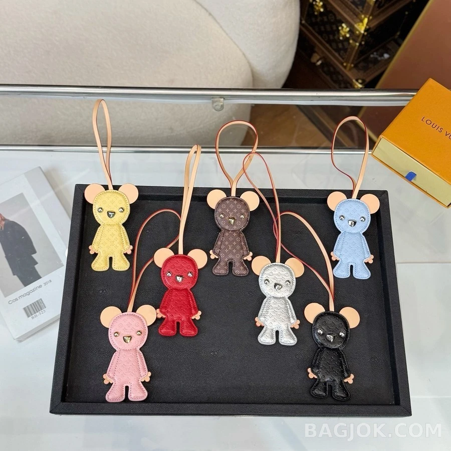 루이비통 루이비통 루이 베어 키링 상세 이미지