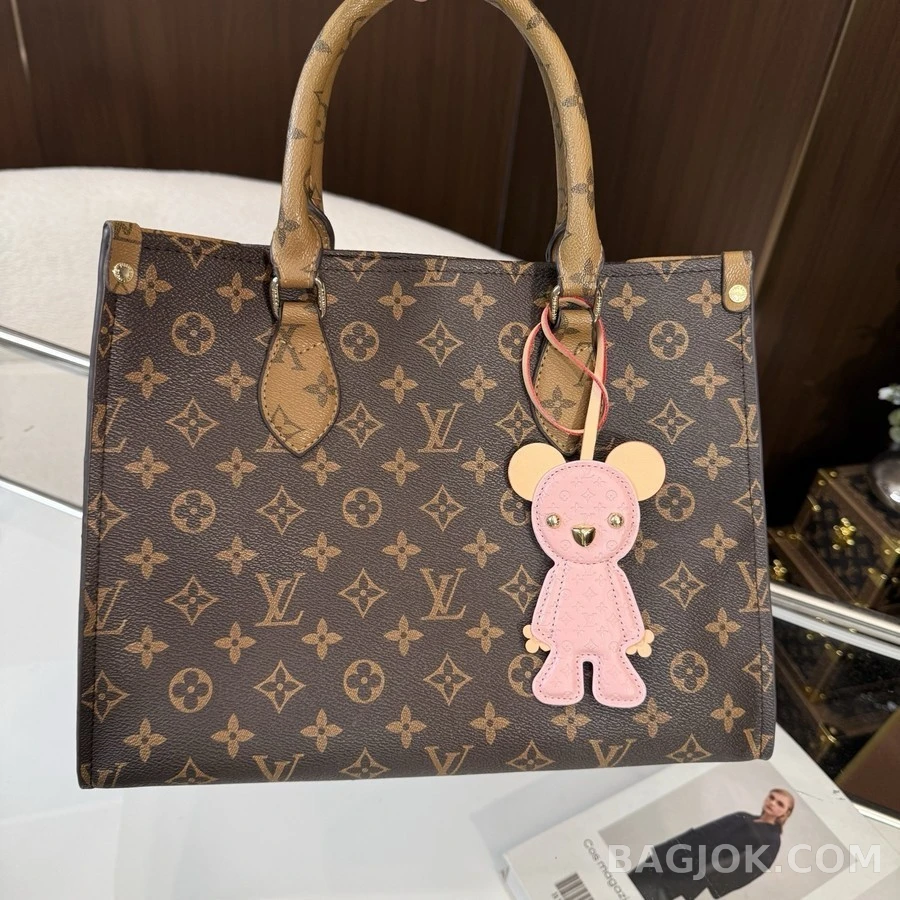 루이비통 루이비통 루이 베어 키링 상세 이미지