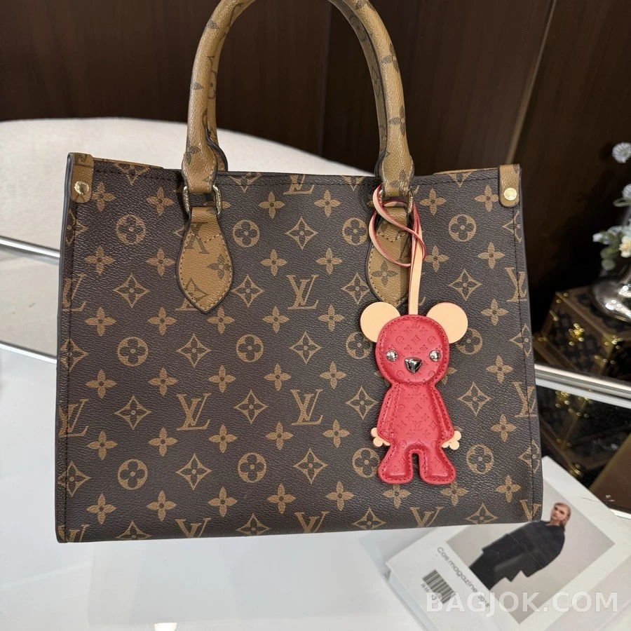 루이비통 루이비통 루이 베어 키링 상세 이미지