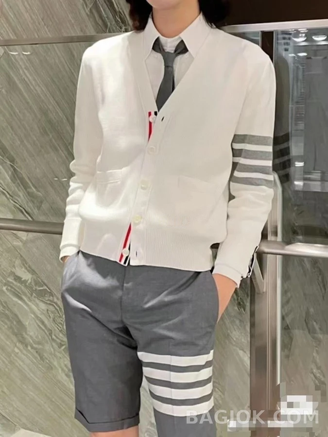 톰브라운 톰브라운 시그니처 스트라이프 니트 가디건 상세 이미지