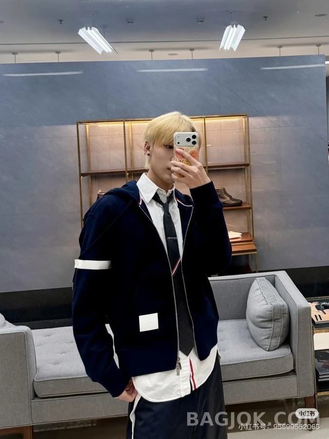 톰브라운 톰브라운 포바 스트라이프 후드 집업 상세 이미지
