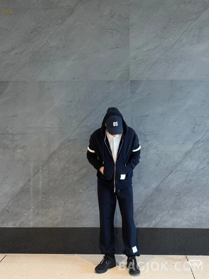 톰브라운 톰브라운 포바 스트라이프 후드 집업 상세 이미지