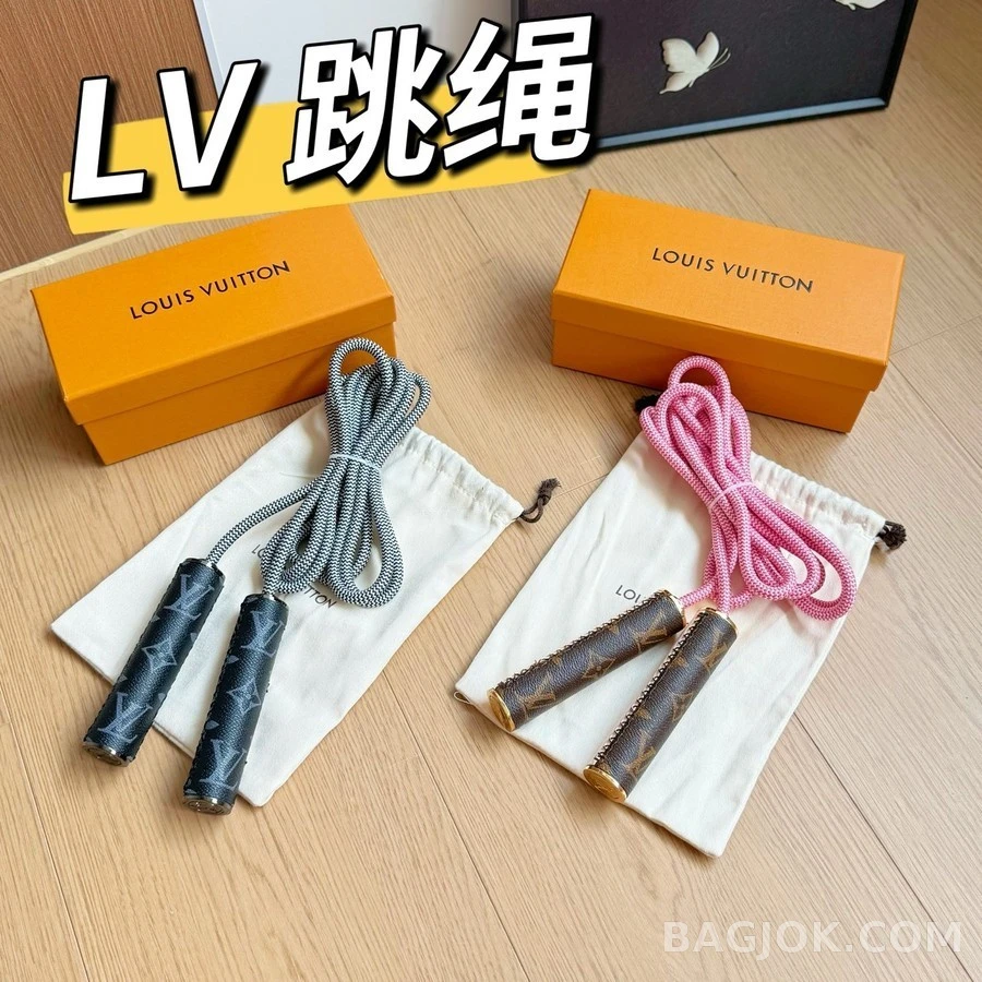 루이비통 루이비통 모노그램 크리스토퍼 줄넘기 상세 이미지