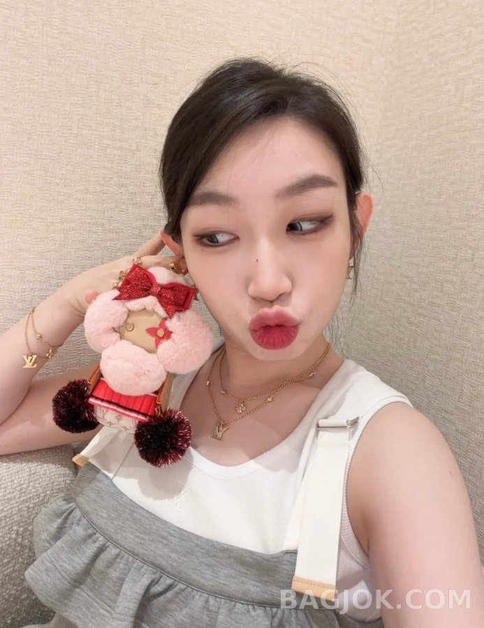 루이비통 루이비통 모노그램 플라워 더블 레이어 목걸이 상세 이미지