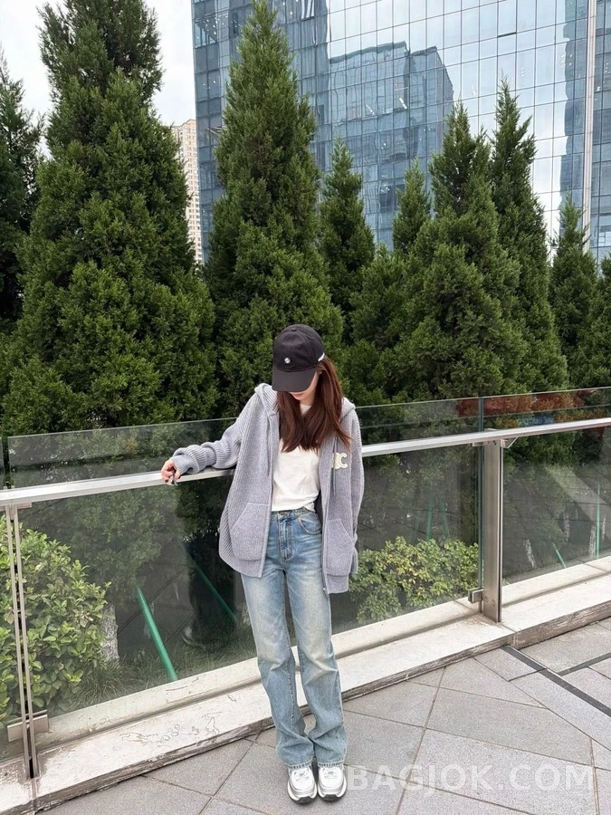셀린느 셀린느 트리옹프 자수 니트 후드 집업 상세 이미지