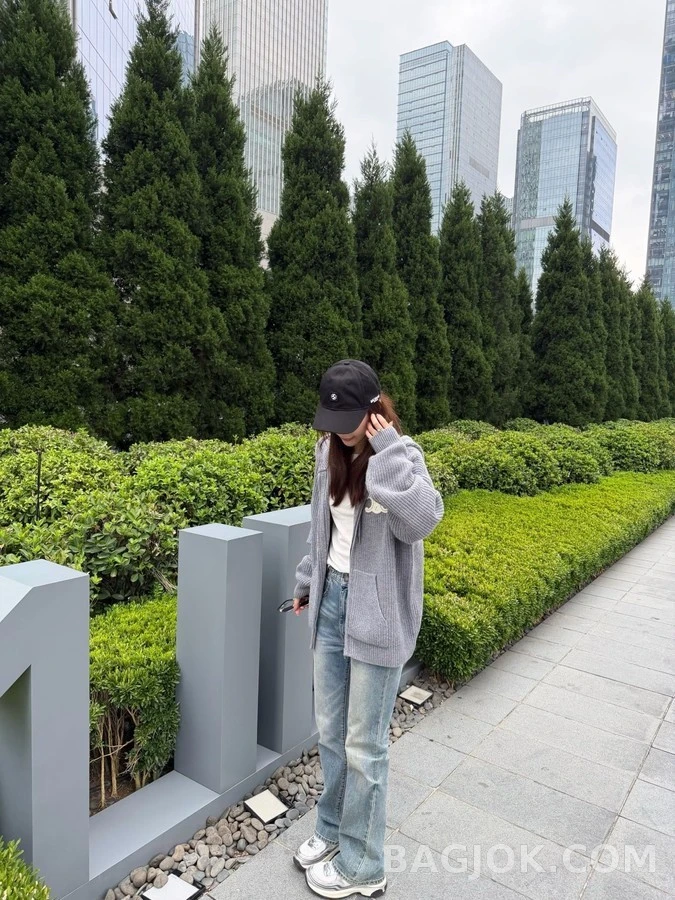 셀린느 셀린느 트리옹프 자수 니트 후드 집업 상세 이미지