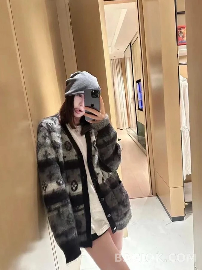 루이비통 루이비통 모노그램 그라데이션 마해모 가디건 상세 이미지