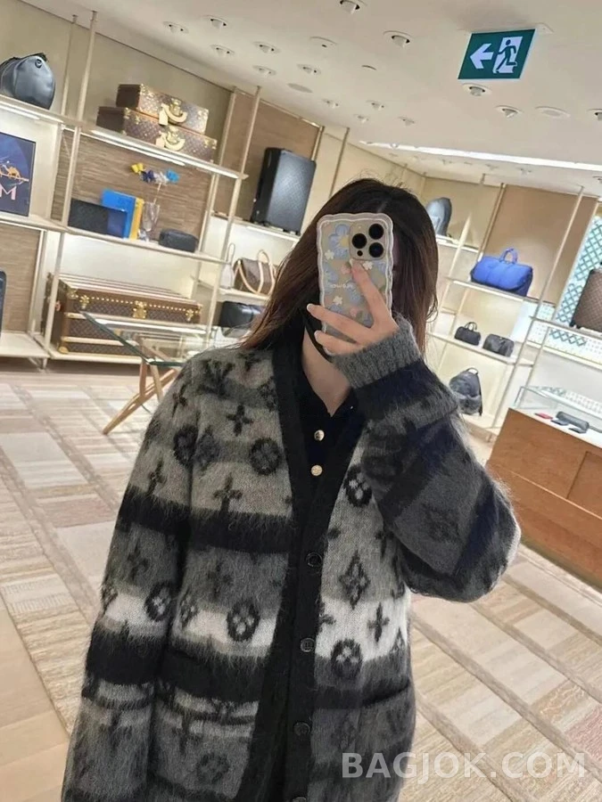 루이비통 루이비통 모노그램 그라데이션 마해모 가디건 상세 이미지