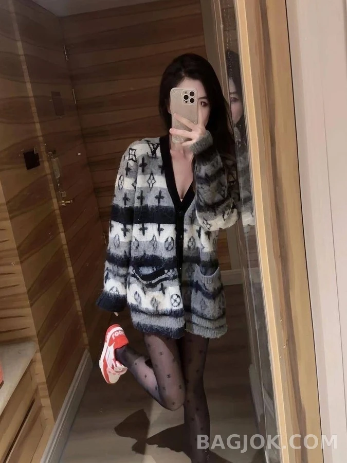 루이비통 루이비통 모노그램 그라데이션 마해모 가디건 상세 이미지